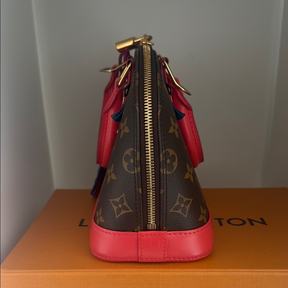 Louis Vuitton Mini Bags Brown and Pink with Gold Hardware - Picture 3 of 9